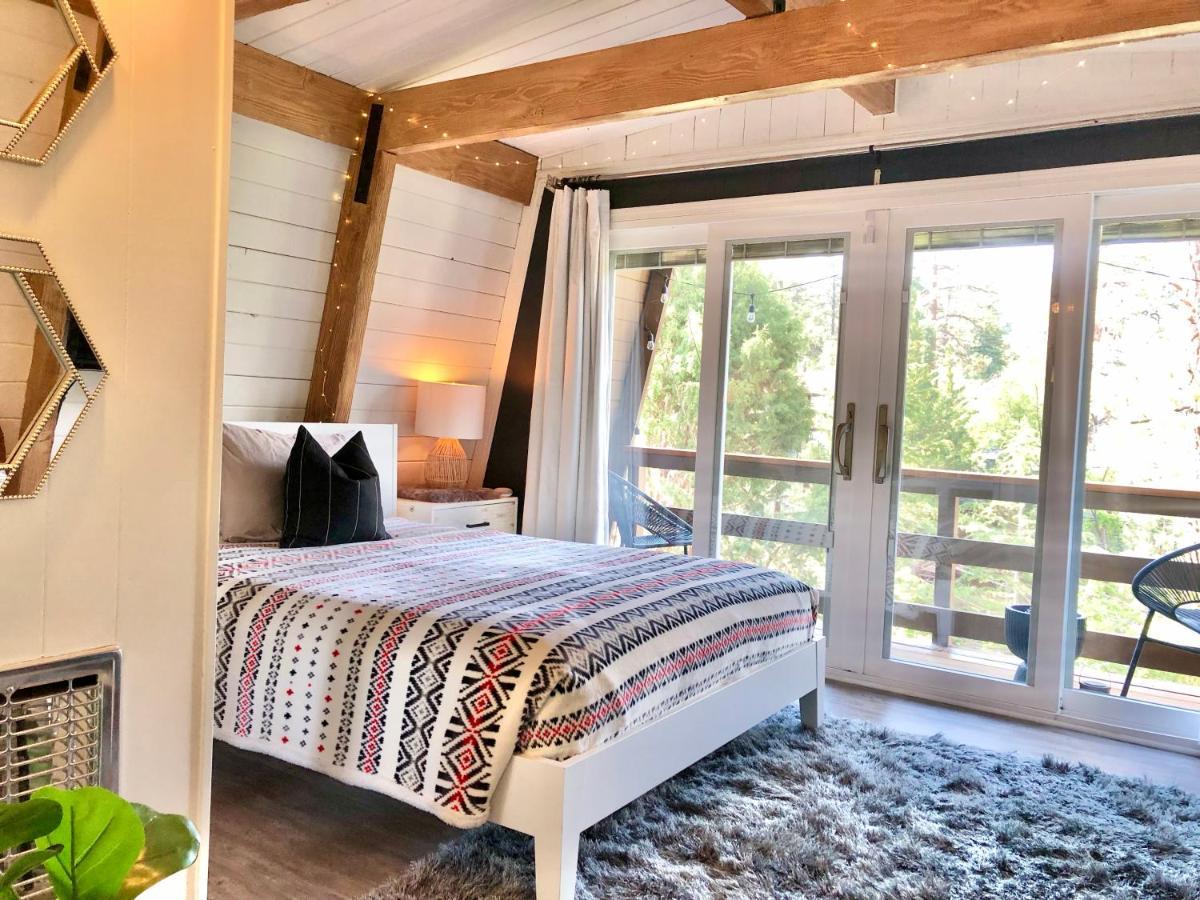 Maison Solange-Red Barn Farmhouse Style- Moonridge Big Bear City Εξωτερικό φωτογραφία