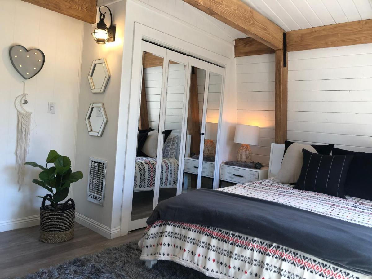 Maison Solange-Red Barn Farmhouse Style- Moonridge Big Bear City Εξωτερικό φωτογραφία