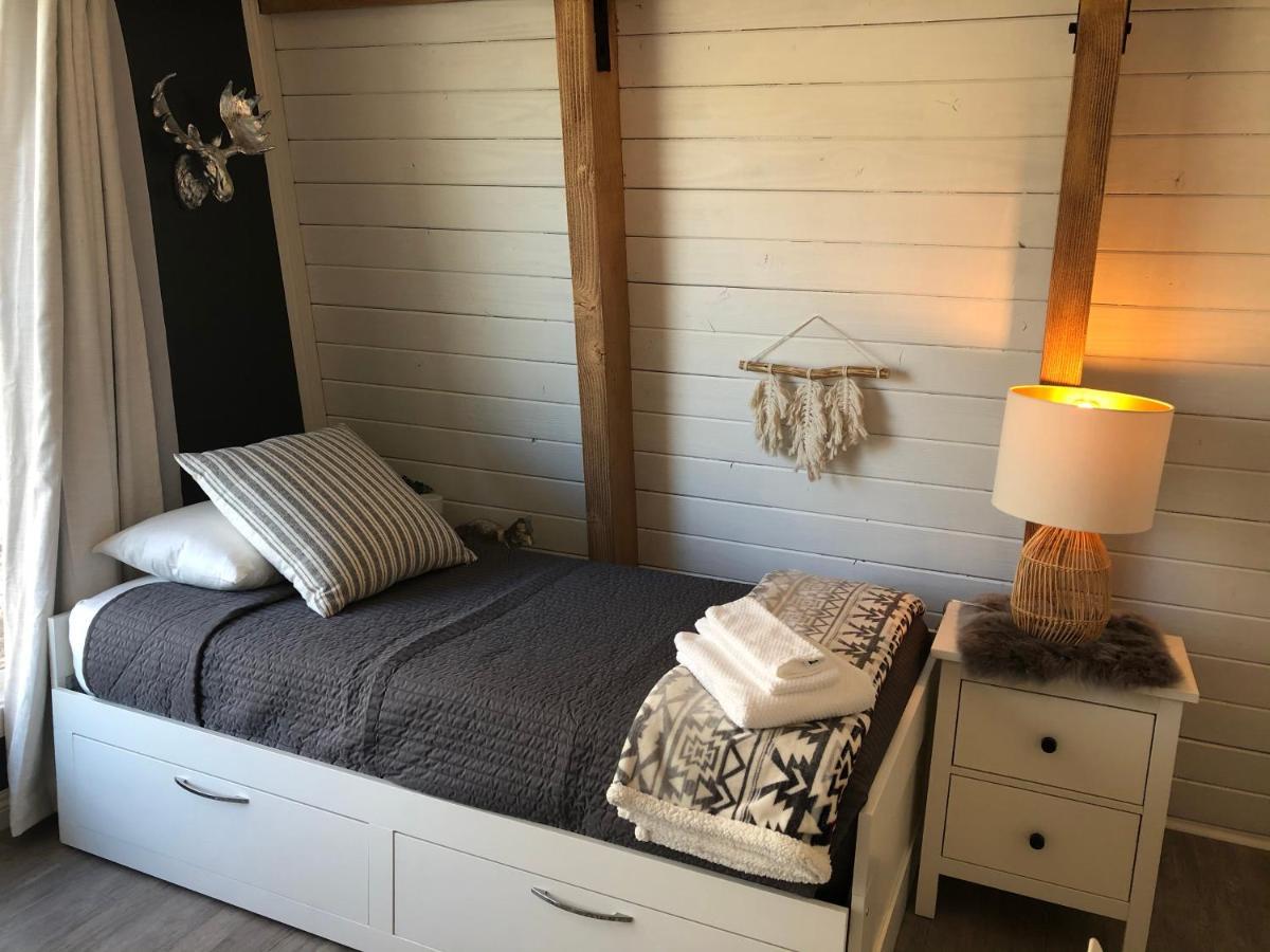 Maison Solange-Red Barn Farmhouse Style- Moonridge Big Bear City Εξωτερικό φωτογραφία